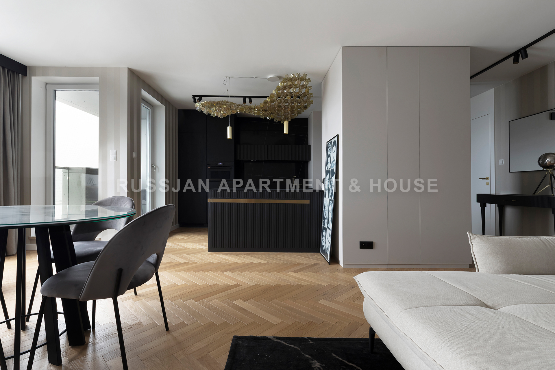  z balkonem parking w garażu 82,6 m2