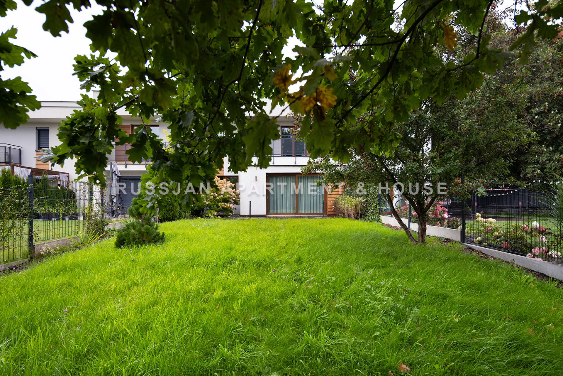  z balkonem, tarasem 143,50 m2