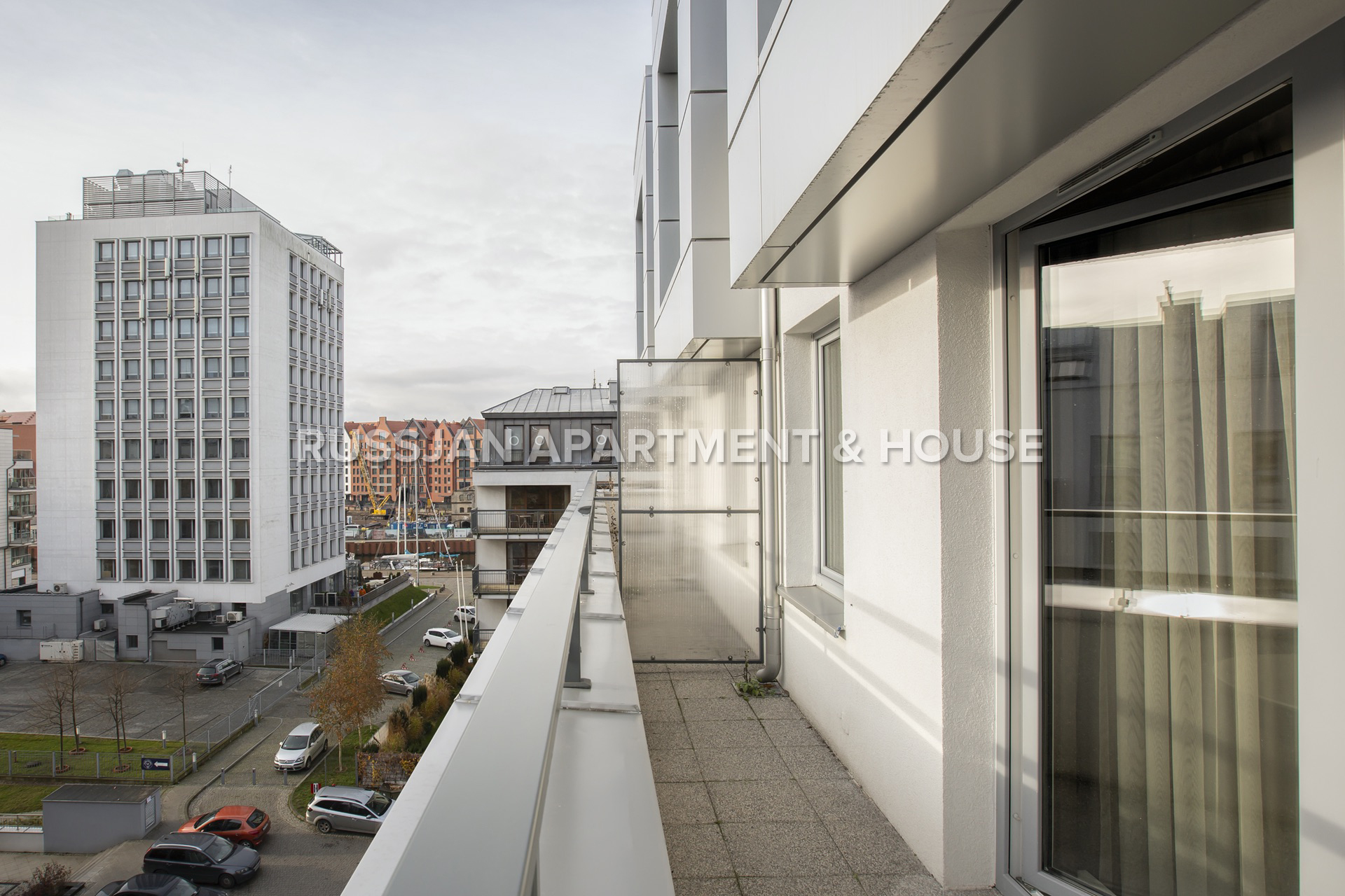 Apartament Gdańsk Śródmieście z balkonem parking w garażu 80 m2