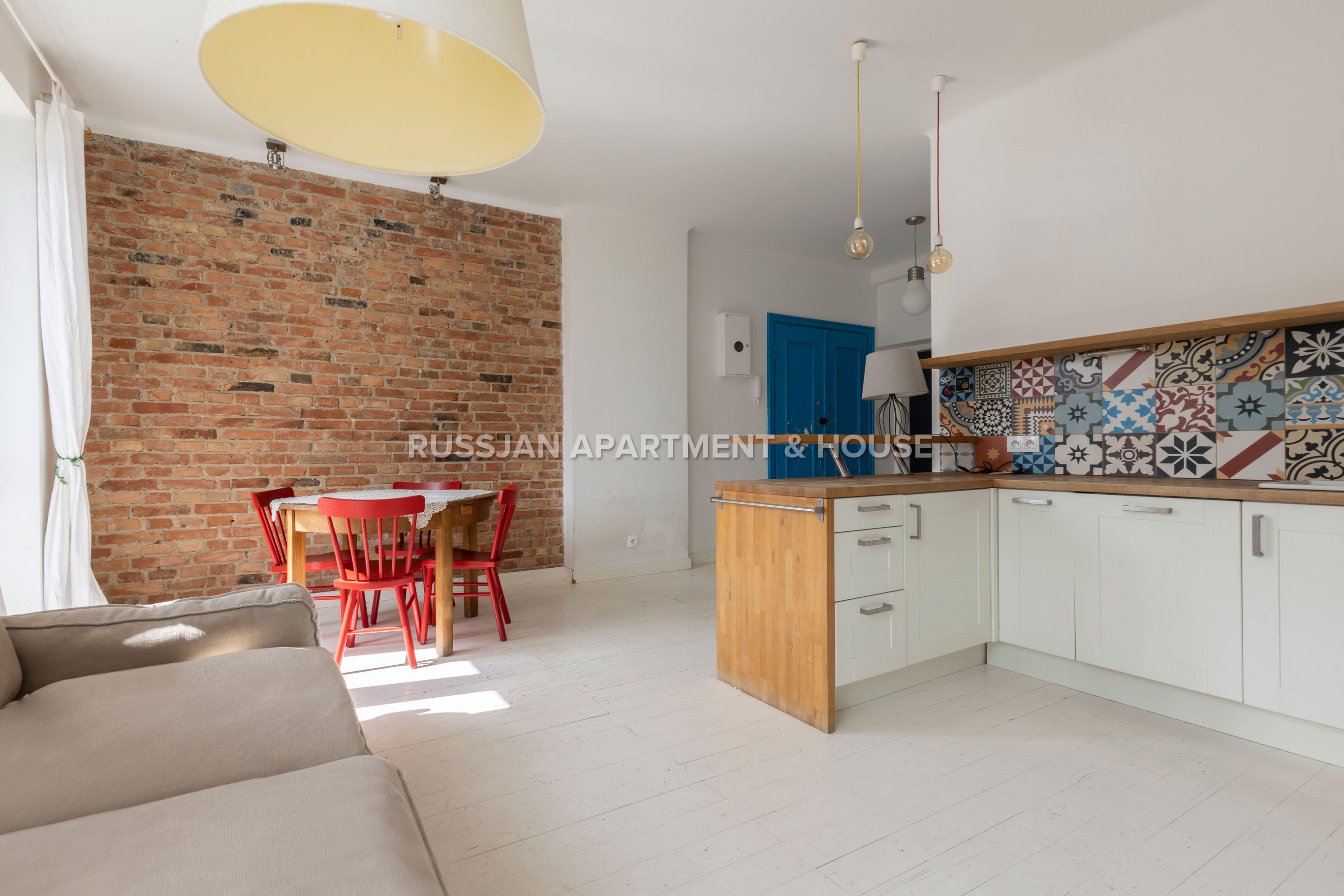 MIESZKANIE GDYNIA ŚRÓDMIEŚCIE Ulica Świętojańska | RUSSJAN Apartment & House