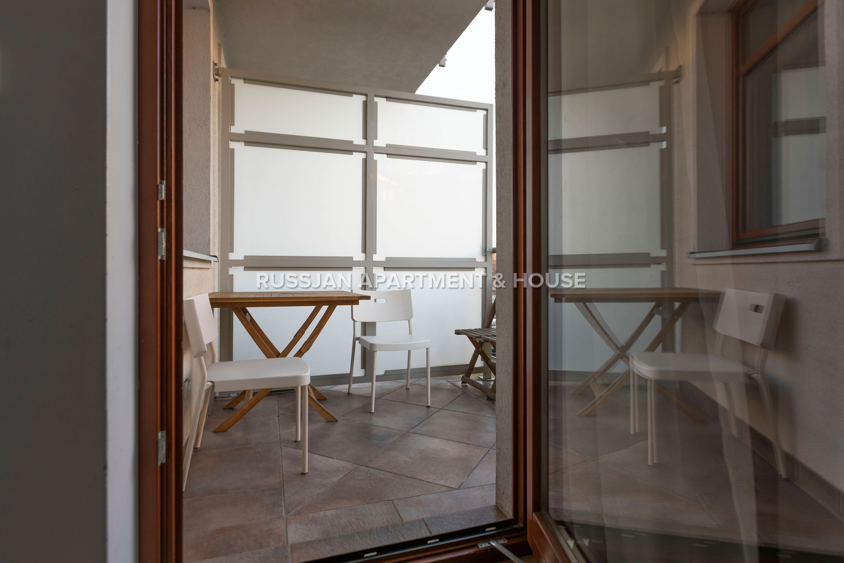 APARTAMENT GDAŃSK JELITKOWO z balkonem parking w garażu 30 m2