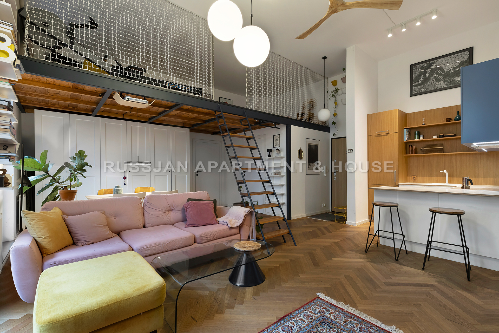 Apartament Gdańsk Wrzeszcz - Wnętrze o niebywałej wysokości 3,8m z funkcjonalnymi antresolami - Russjan